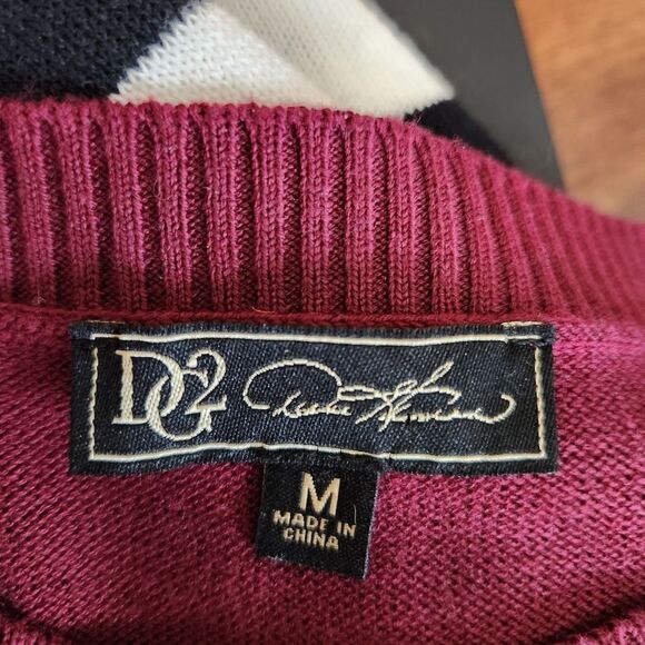 DG2 By Diane Gilman Pullover Sweater Size Med Kitty Cat Burgundy/Cream Stripe - Picture 5 of 10